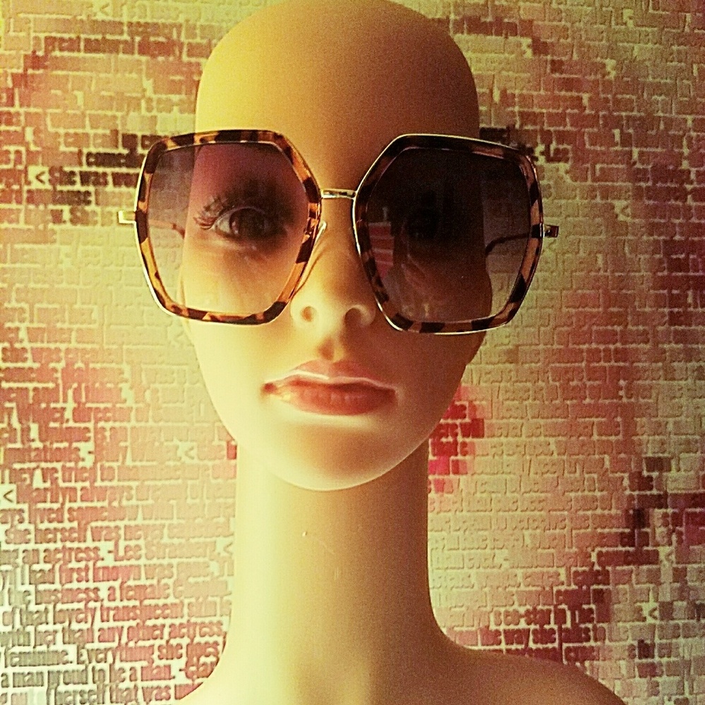 Hexagon Shaped Gold Frame Sunglasses.